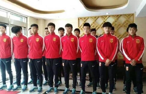 中间的介绍人